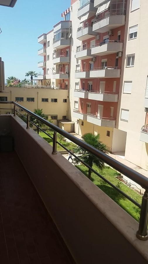 Renting House Влёра Экстерьер фото