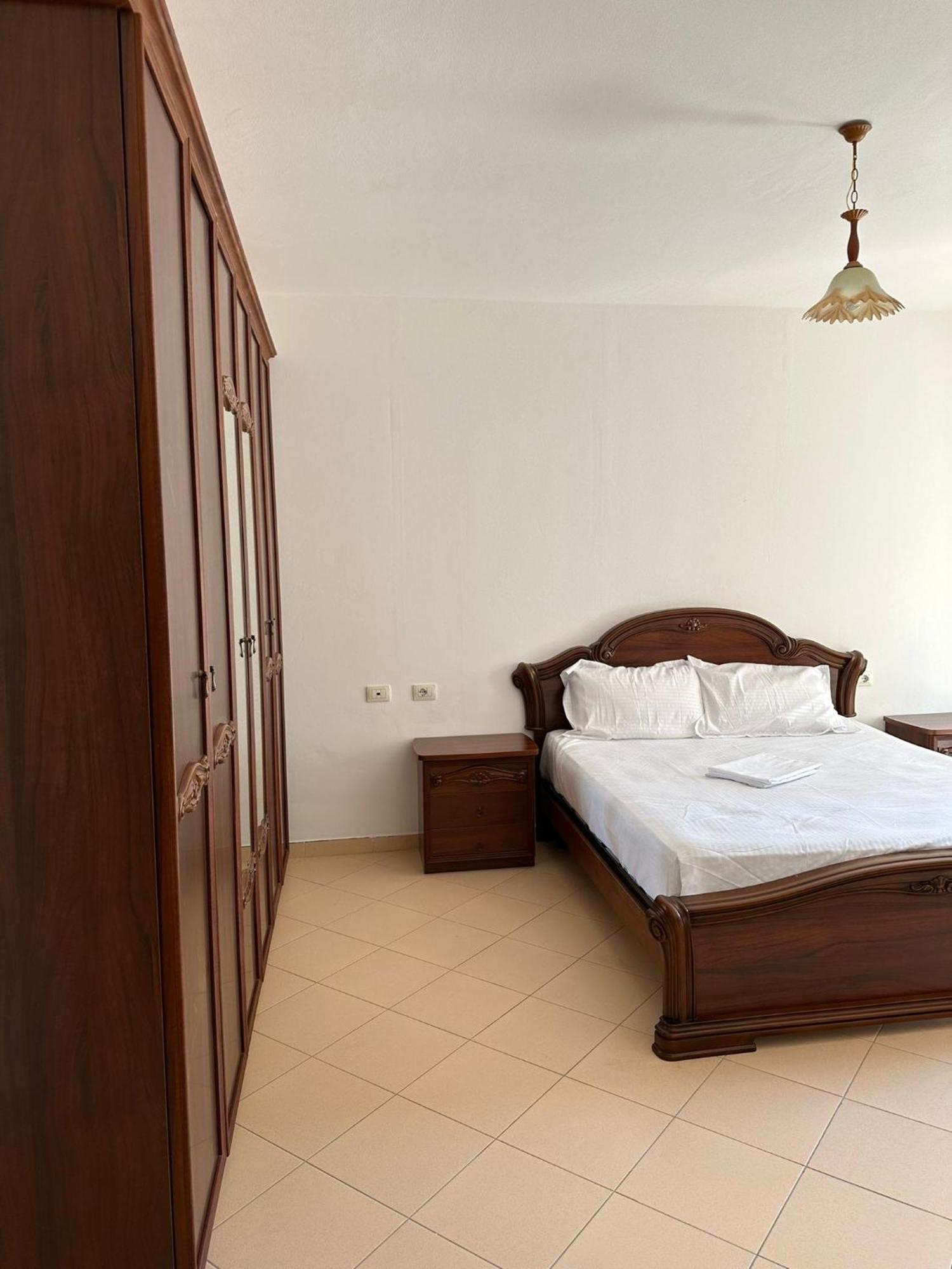 Renting House Влёра Экстерьер фото