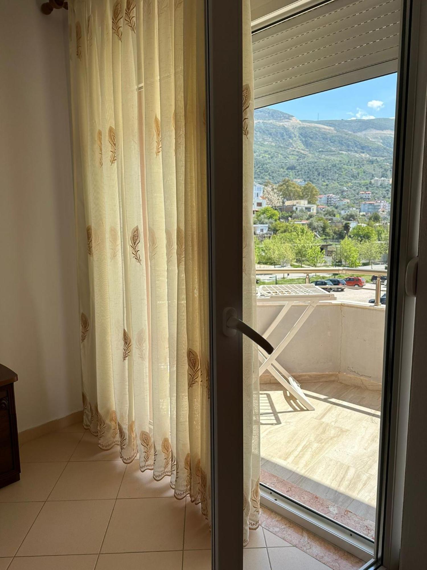 Renting House Влёра Экстерьер фото